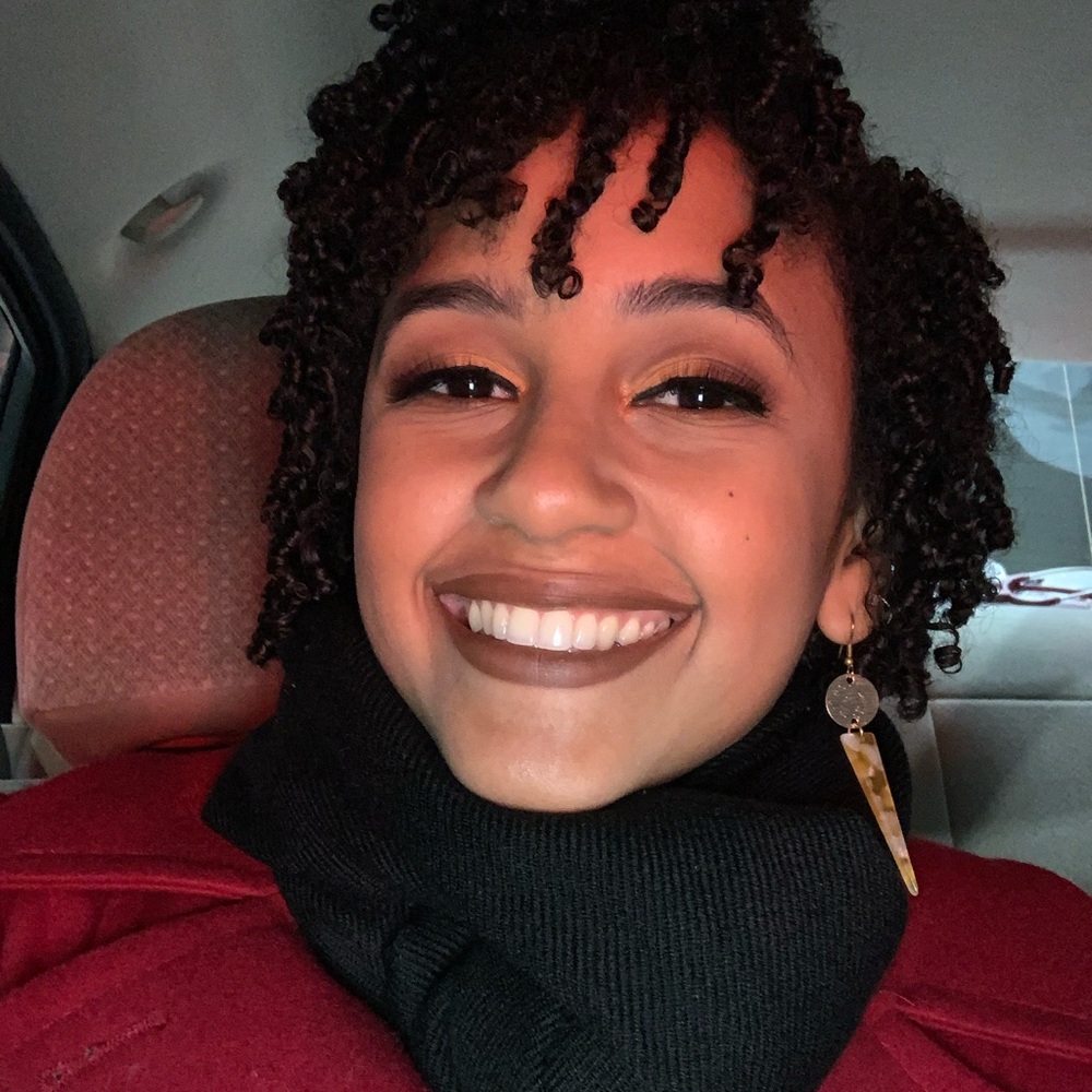 Meet your Posher, Yanelle